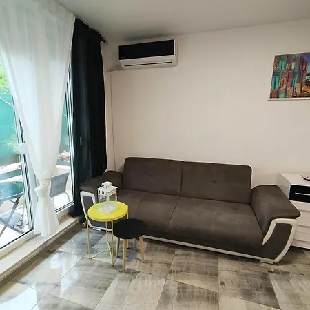 Betula Cozy 1 Bdr - Ac, Terrace, Easy Access Apartment *