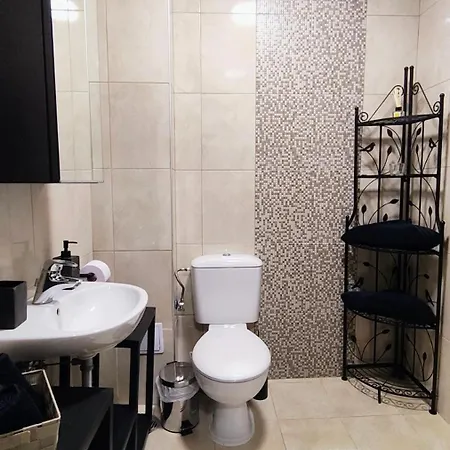 Betula Cozy 1 Bdr - Ac, Terrace, Easy Access Apartment